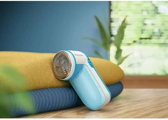 Philips Fabric Shaver, Removes Pills and Lint, Large Blade Surface - Image 2