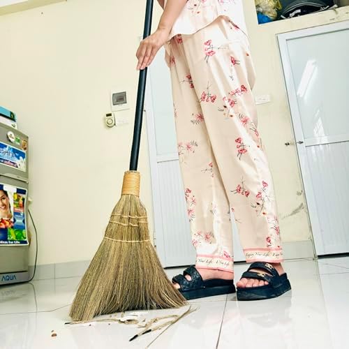 Vietnamese Straw Soft Black Broom - Image 5