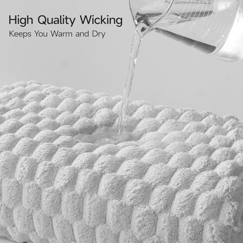 REDKISS 4 Pack Gray Microfiber Bath Towels - Image 6