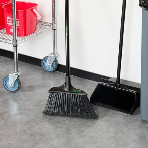Restaurantware 4 in Black Plastic Profesional Wide Angled Broom Head - Image 4